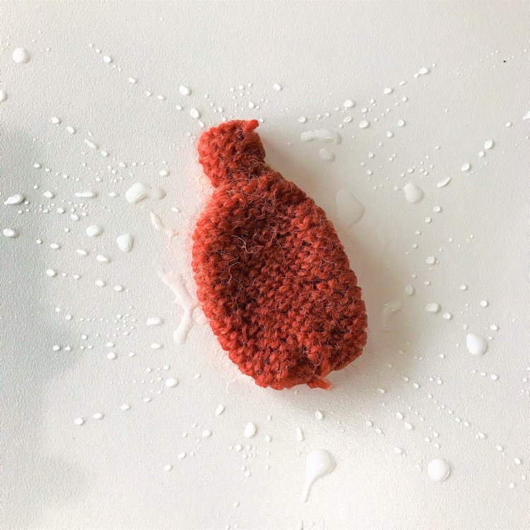 Knitted water bomb